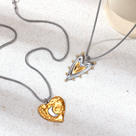 Collier pendentif en acier inoxydable étanche en forme de cœur et de lune, de couleur assortie 2