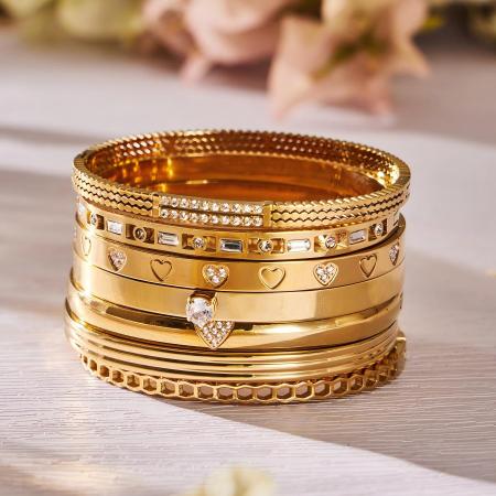 Bracelet jonc pour femme en acier inoxydable doré ajouré avec cœur en zircon étincelant, imperméable et anti-ternissement