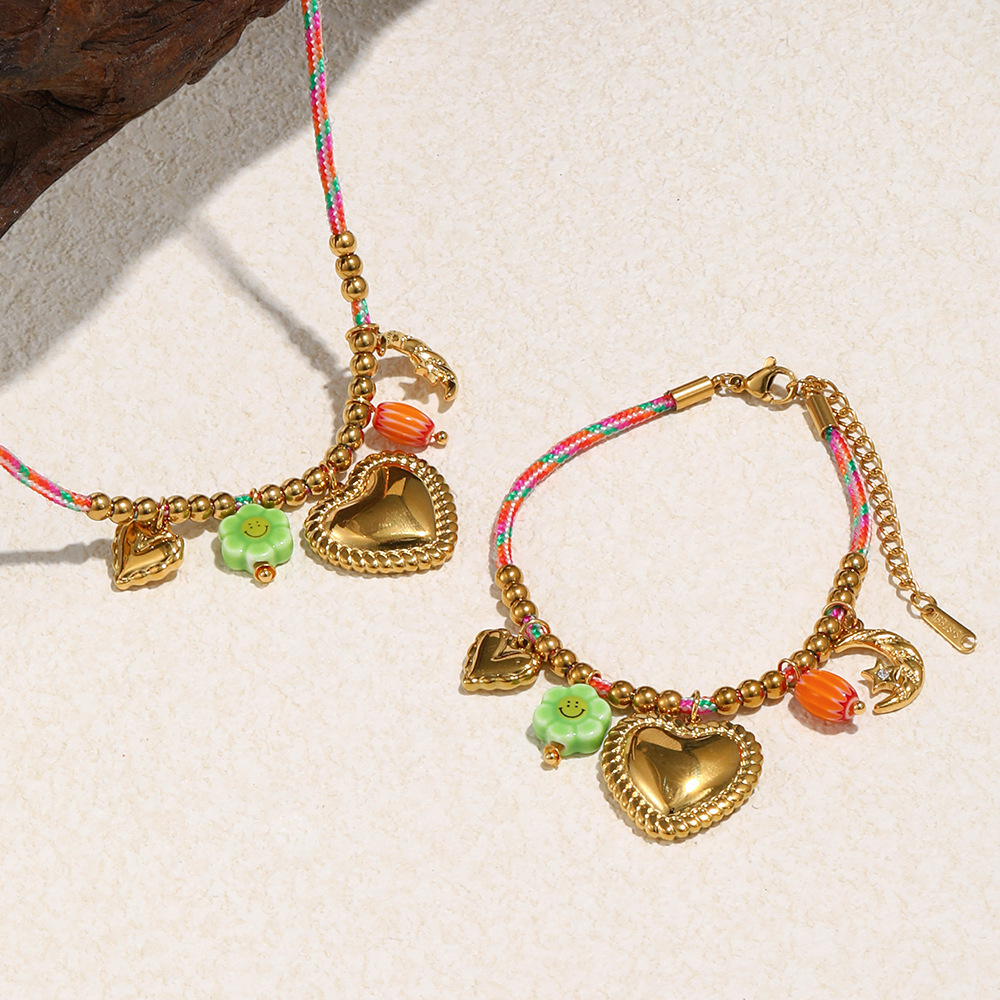 Collier En Acier Inoxydable Imperméable Avec Pendentif Cœur Et Cordon En Coton Coloré Image4