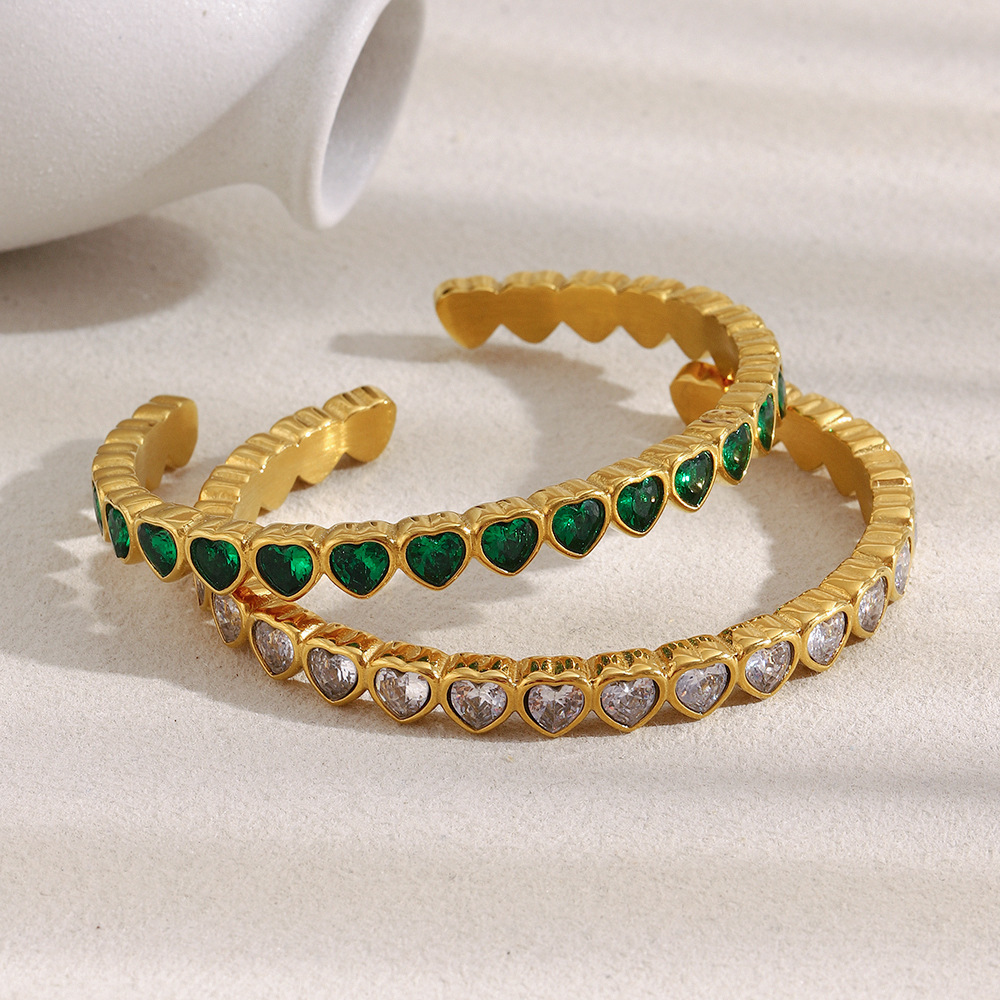 Bracelet Manchette De Luxe En Acier Inoxydable Doré Avec Zircon En Forme De Cœur, Étanche. Image3