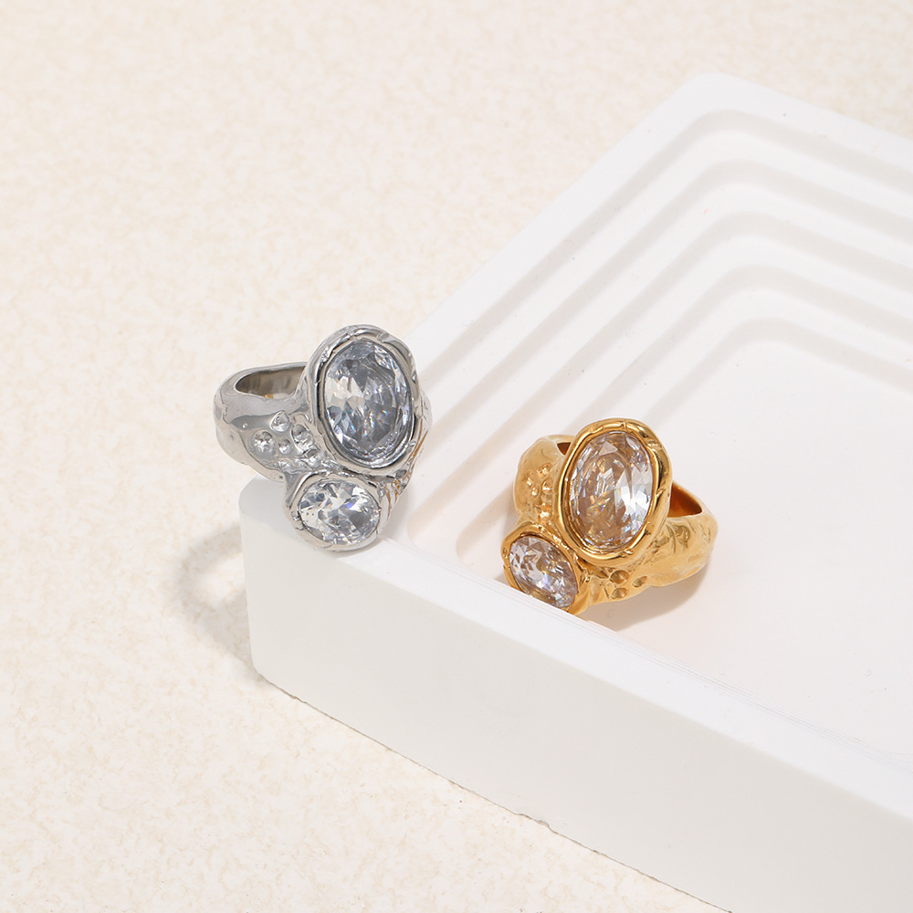 Bague Statement En Acier Inoxydable Étanche Avec Zircon En Forme D'Ellipse Image3