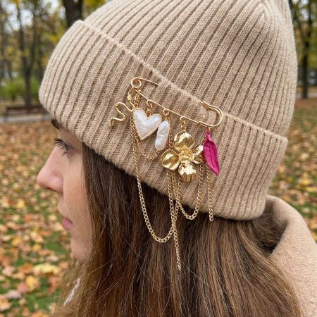 Broche en alliage en forme de cœur et de fleur douce