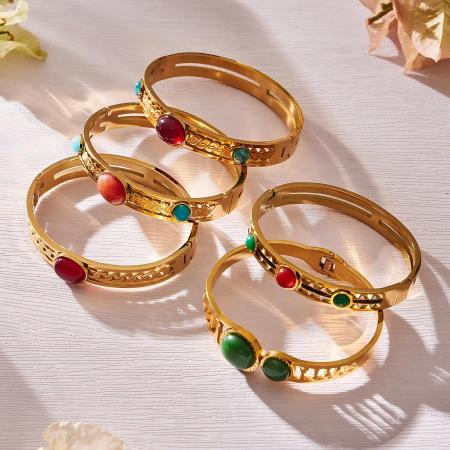 Bracelets pour femmes rétro ajourés en acier inoxydable doré avec pierre naturelle, imperméables et anti-ternissement