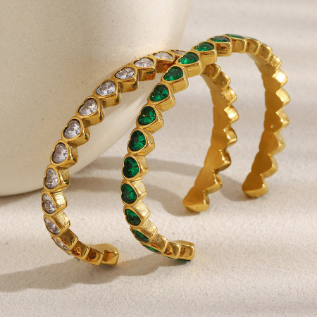 Bracelet manchette de luxe en acier inoxydable doré avec zircon en forme de cœur, étanche.