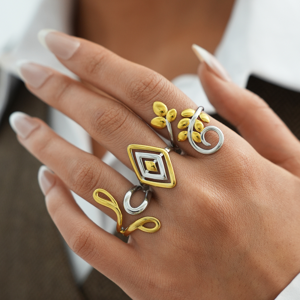 Bague Femme Daily Flower Lines En Acier Inoxydable Étanche Couleur Or Image4