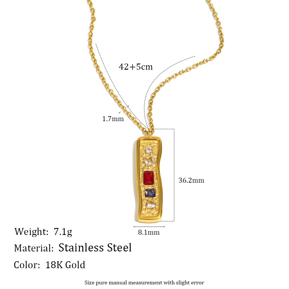 Collier Pendentif Rétro En Acier Inoxydable Étanche Couleur Or Et Zircon Image2
