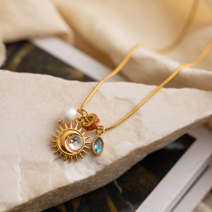 Colliers Pendentifs Pour Femmes En Acier Inoxydable Doré, Ornés D'Un Soleil Et D'Une Lune, Imperméables Et Anti-Ternissement, Avec Zircon Et Perle. h5 Image5