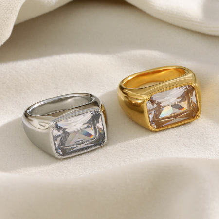 Bague classique carrée en acier inoxydable avec zircon étanche