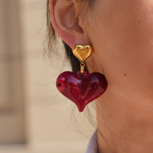 Boucles D'Oreilles Puces Pour Femmes Simple Series Daily Heart En Acier Inoxydable Étanche Couleur Or h5 Image4