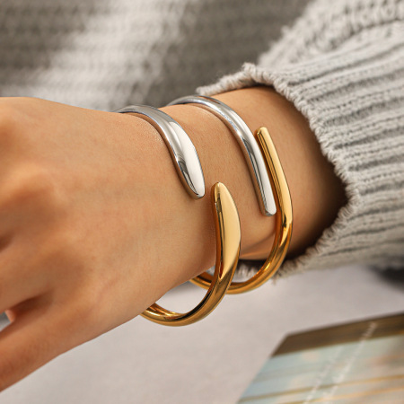 Bracelets minimalistes pour femmes en acier inoxydable, couleurs or et argent, imperméables et anti-ternissement