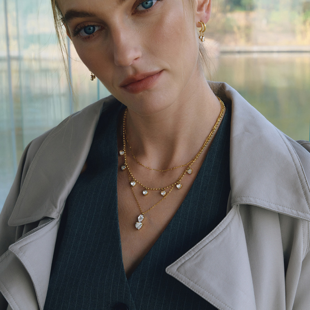 Colliers Pendentifs Pour Femmes En Acier Inoxydable, Couleur Or, Ornés De Zircon En Forme De Goutte Et De Cœur, Aux Détails Raffinés h5Image4