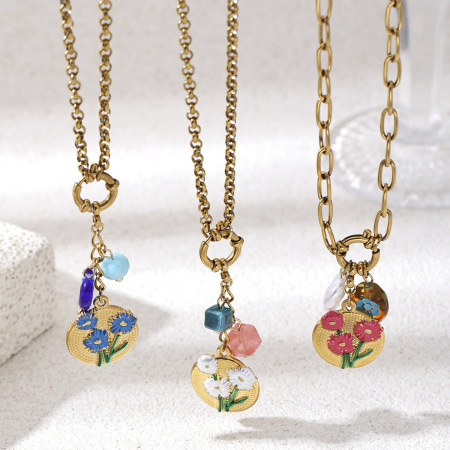 Collier pendentif en acier inoxydable étanche en forme de cœur et de lune, de couleur assortie