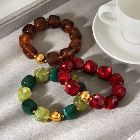 Bracelet en perles acryliques