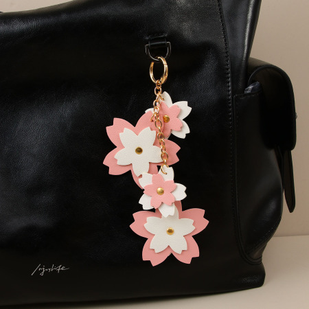 Breloques de sac pour femmes en PU à motif floral doux, collection Simple Series