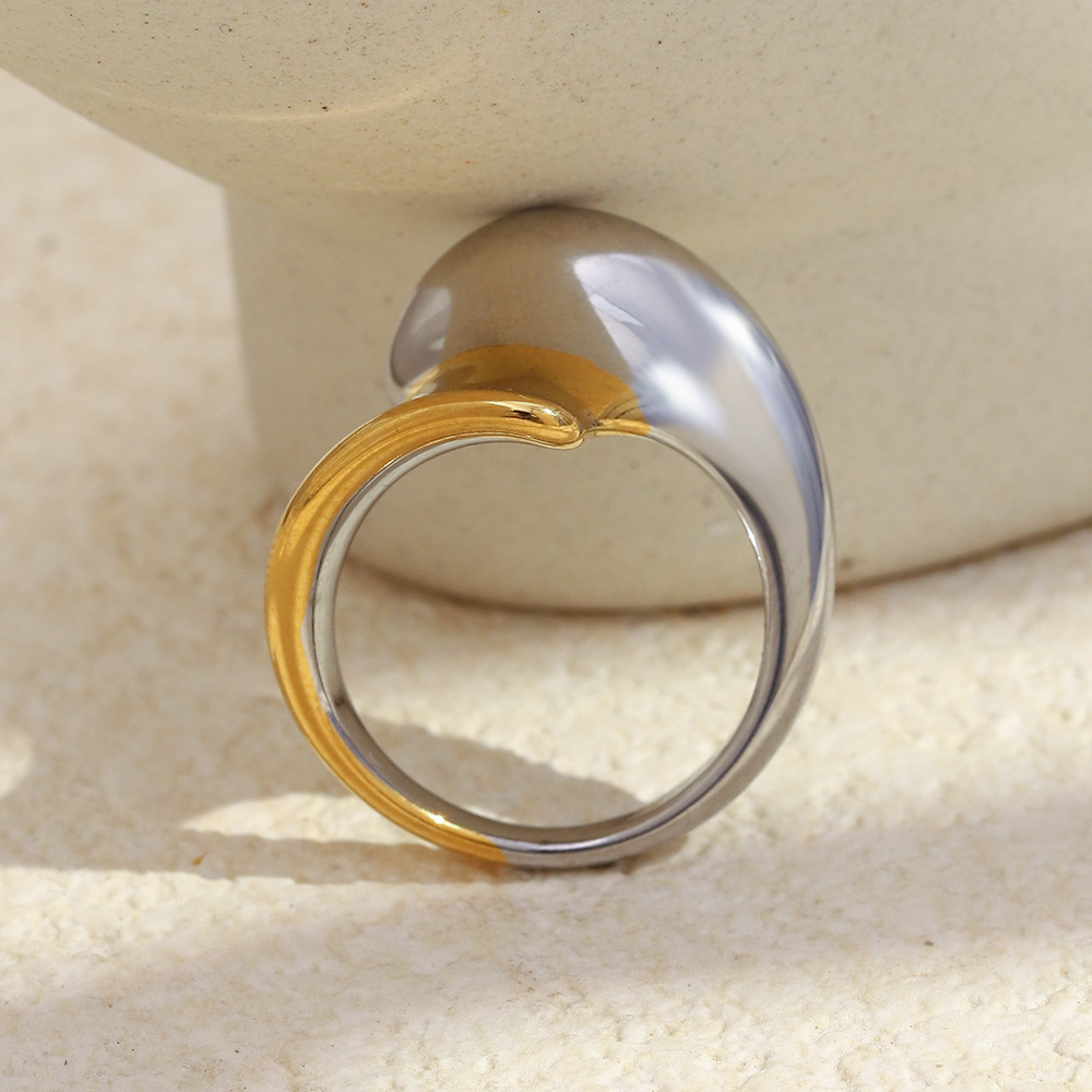 Bague Imposante En Acier Inoxydable Doré Et Argenté, Forme Déformée, Étanche Image3