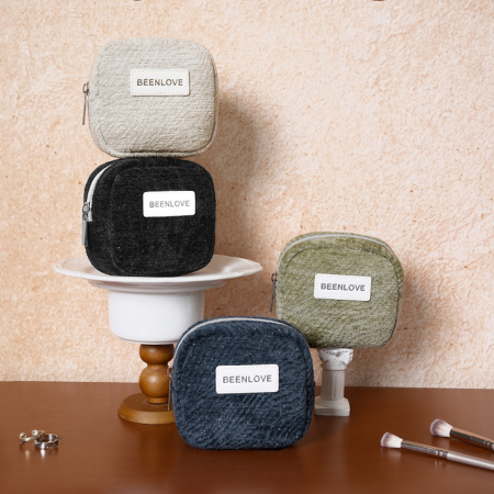 Trousse de maquillage mini unie et simple 2