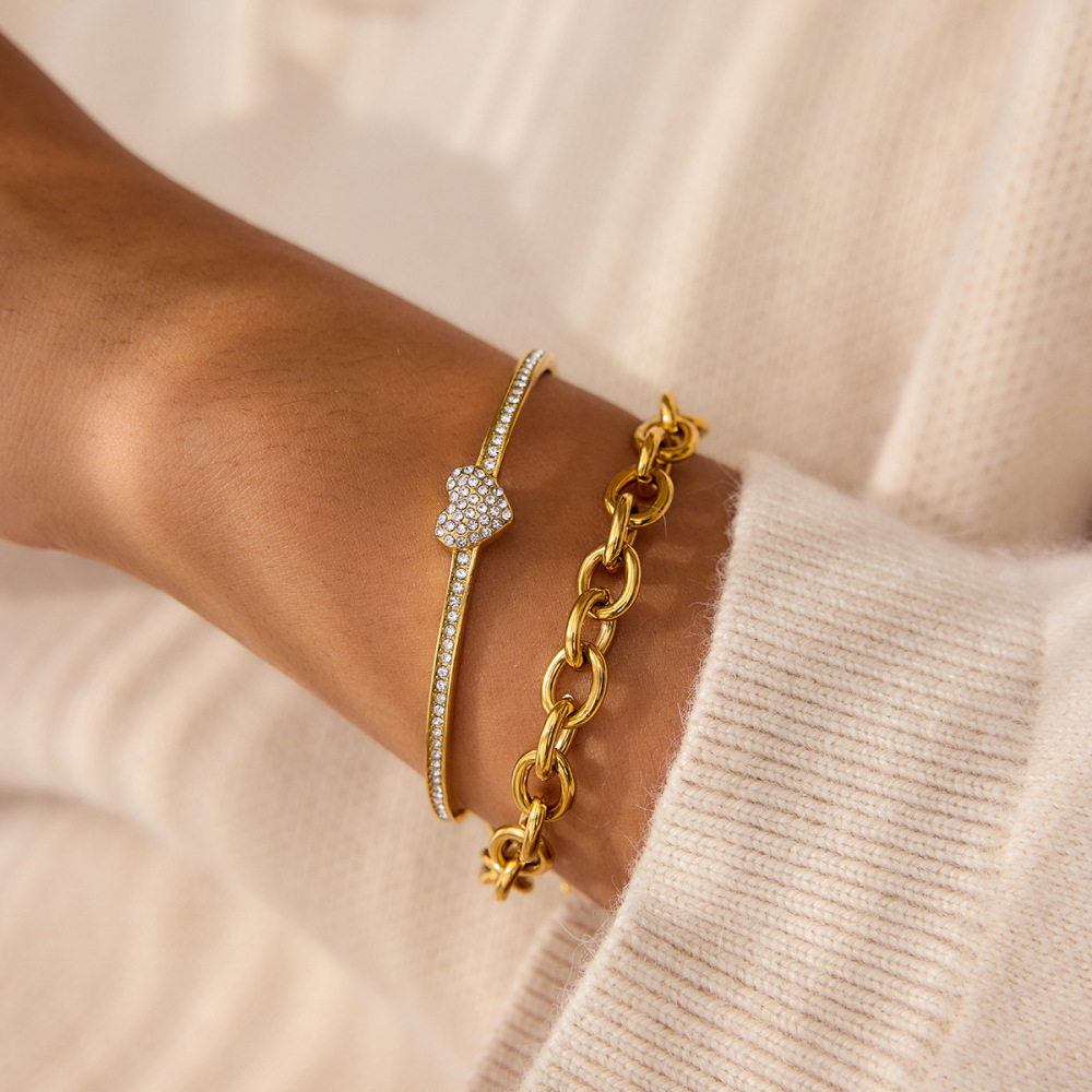 Bracelet Manchette Délicat En Acier Inoxydable Doré, Imperméable Et Anti-Ternissement, Avec Motif Cœur. Image3