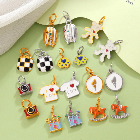 Pendentif unisexe Simple Series Daily de forme irrégulière, motif dessin animé, en acier inoxydable étanche, couleur or, strass