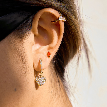 Boucles d'oreilles pendantes Sleek Heart pour femmes, en acier inoxydable étanche, couleur or 2