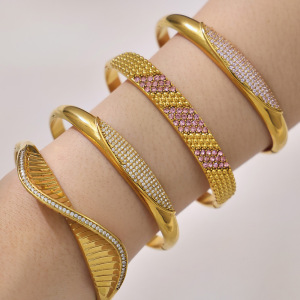 Bracelets Pour Femmes En Acier Inoxydable Doré Uni Brillant, Imperméables Et Anti-Ternissement h5 Image3
