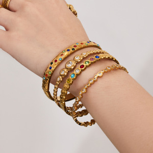 Bracelet Jonc Pour Femme En Acier Inoxydable Doré Avec Cercle De Zircon Brillant, Imperméable Et Anti-Ternissement h5 Image6