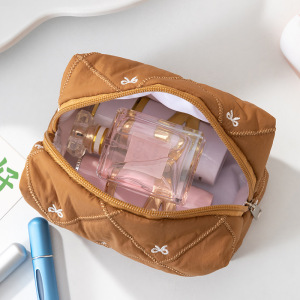 Trousse À Maquillage À Nœud Papillon h5 Image5