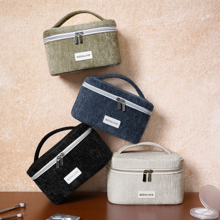 Trousse de maquillage à main unie 2