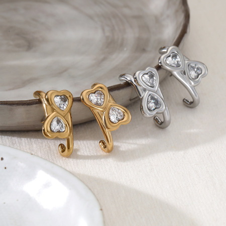 Boucles d'oreilles puces pour femmes, en acier inoxydable, couleur or, avec zircon et motif cœur simple. 2