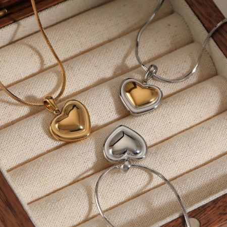 Colliers pendentifs pour femmes en forme de cœur simple, en acier inoxydable étanche, couleur or