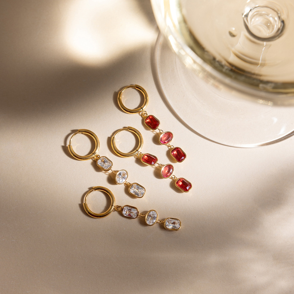 Boucles D'Oreilles Élégantes Pour Femmes, En Acier Inoxydable Doré, Imperméables Et Anti-Ternissement, Avec Une Forme Géométrique Charmante En Zircon. Image6