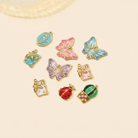 Pendentif papillon rayonnant en acier inoxydable étanche couleur or (1 pièce)