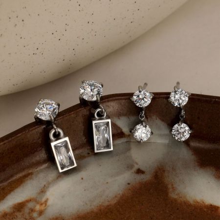 Boucles d'oreilles pendantes pour femme, simples, rectangulaires, en acier inoxydable, étanches, couleur or, avec zircon. 2