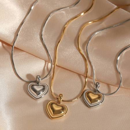 Colliers pendentifs pour femmes en forme de cœur simple, en acier inoxydable étanche, couleur or 2