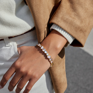 Bracelet Jonc Élégant En Acier Inoxydable Doré, De Forme Irrégulière, Imperméable Et Anti-Ternissement, Orné De Zircons. h5 Image3