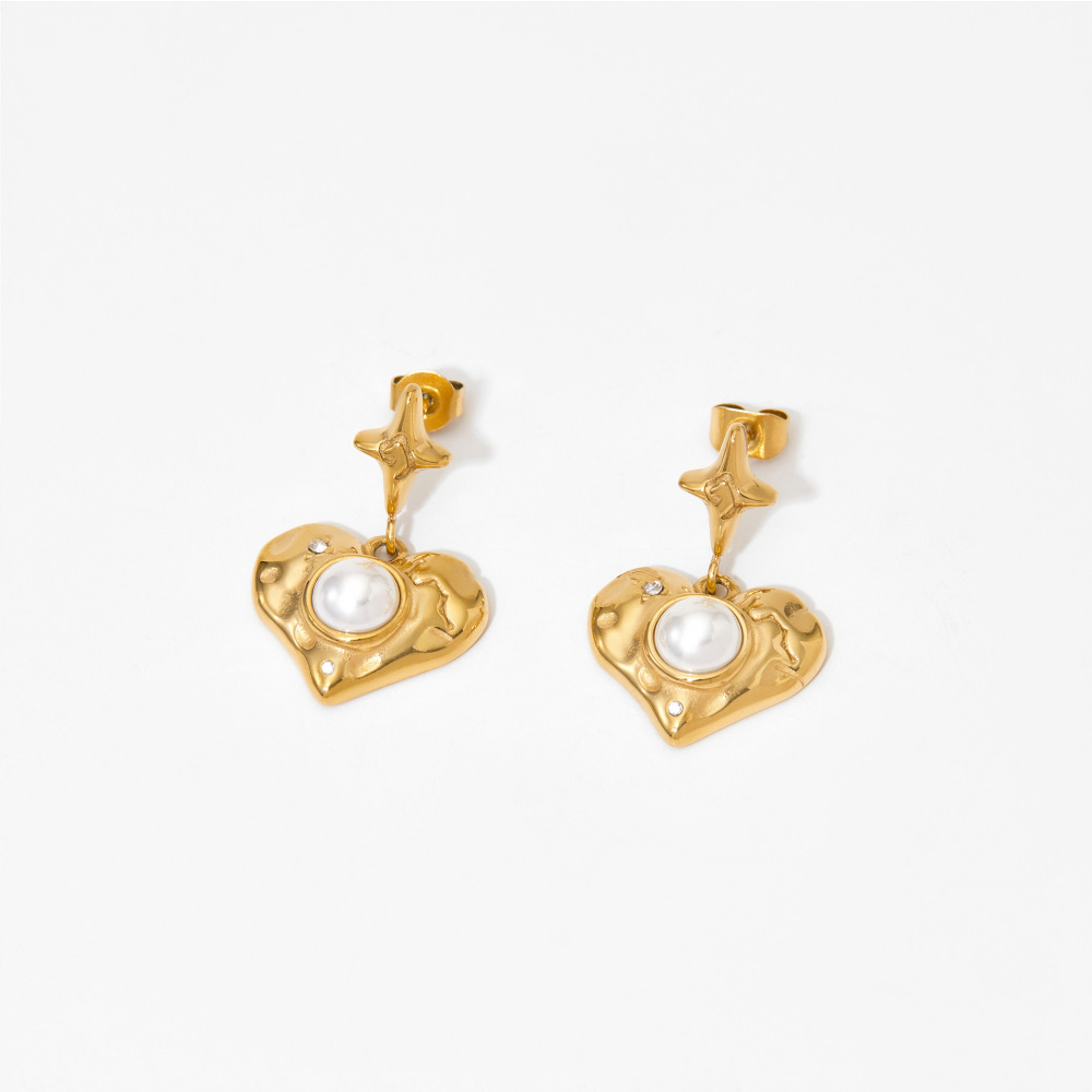 Boucles D'Oreilles Pendantes Pour Femme, Motif Marteau En Forme De Cœur Rétro, En Acier Inoxydable Étanche, Couleur Or Et Perles. Image4