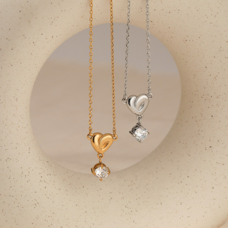 Colliers pendentifs pour femmes en acier inoxydable en forme de cœur, étanches, couleur or et zircon