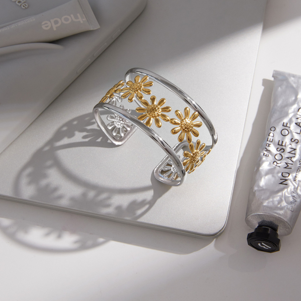 Bracelets Manchettes Classiques Daisy En Acier Inoxydable, Imperméables Et Anti-Ternissement, Aux Couleurs Or Et Argent. Image5