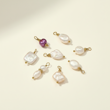 1 pendentif pour femme en perle d'eau douce de forme irrégulière 2