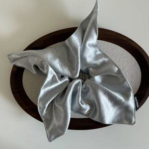Chouchous Pour Femmes En Tissu Uni Élégant De La Collection Romantique h5 Image4