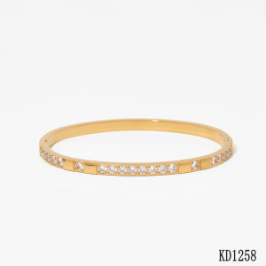 Bracelet Jonc Classique En Acier Inoxydable, Étanche, Couleur Or, Avec Zircon, En Forme De Cœur h5 