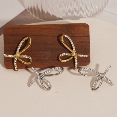 Boucles d'oreilles puces élégantes pour femmes, en acier inoxydable imperméable, couleur or, avec nœud papillon et zircon. 2