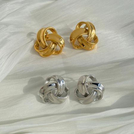 Boucles d'oreilles puces pour femmes, en acier inoxydable, couleur or, style torsadé simple, étanches.