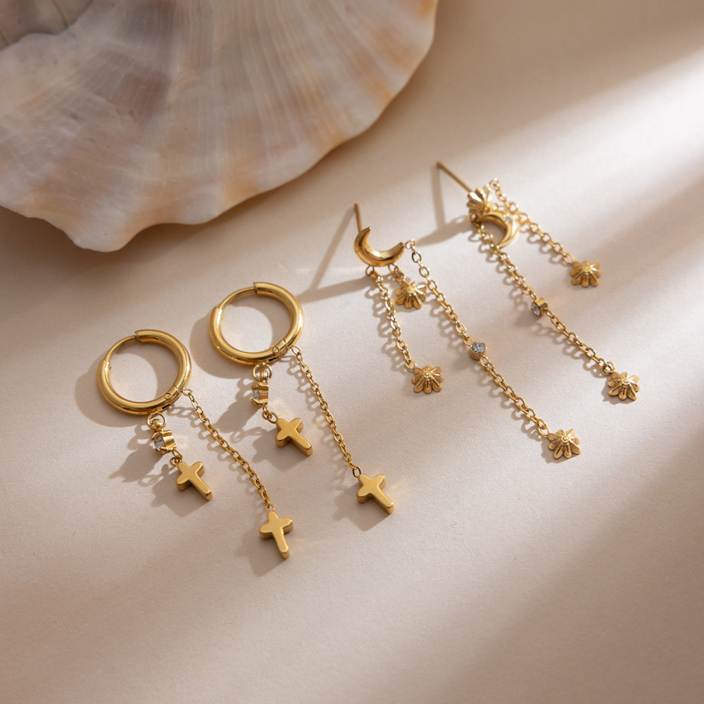 Boucles D'Oreilles Pendantes Pour Femme, Ornées D'Une Croix Et D'Un Pompon En Forme De Lune, En Acier Inoxydable Doré, Imperméables Et Anti-Ternissement. Image5