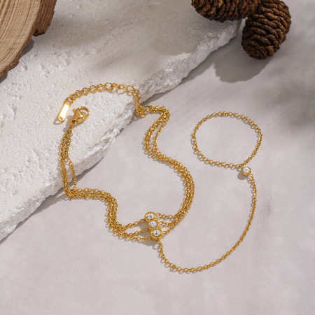 Chaîne romantique à plusieurs rangs en acier inoxydable étanche couleur or avec zircon pour femme