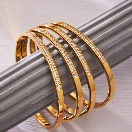 Bracelet jonc pour femme en acier inoxydable doré, orné de zircon, étanche et anti-ternissement 2