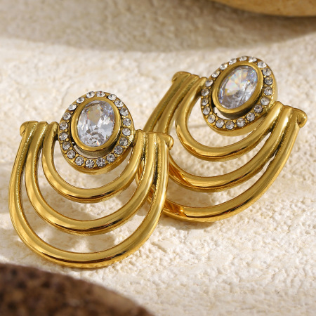 Boucles d'oreilles puces pour femmes en acier inoxydable doré ajouré, étanches et serties de zircon.