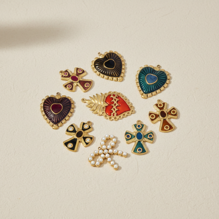 Pendentifs pour femmes en forme de croix vintage, en acier titane, étanches et anti-ternissement, couleur or 2