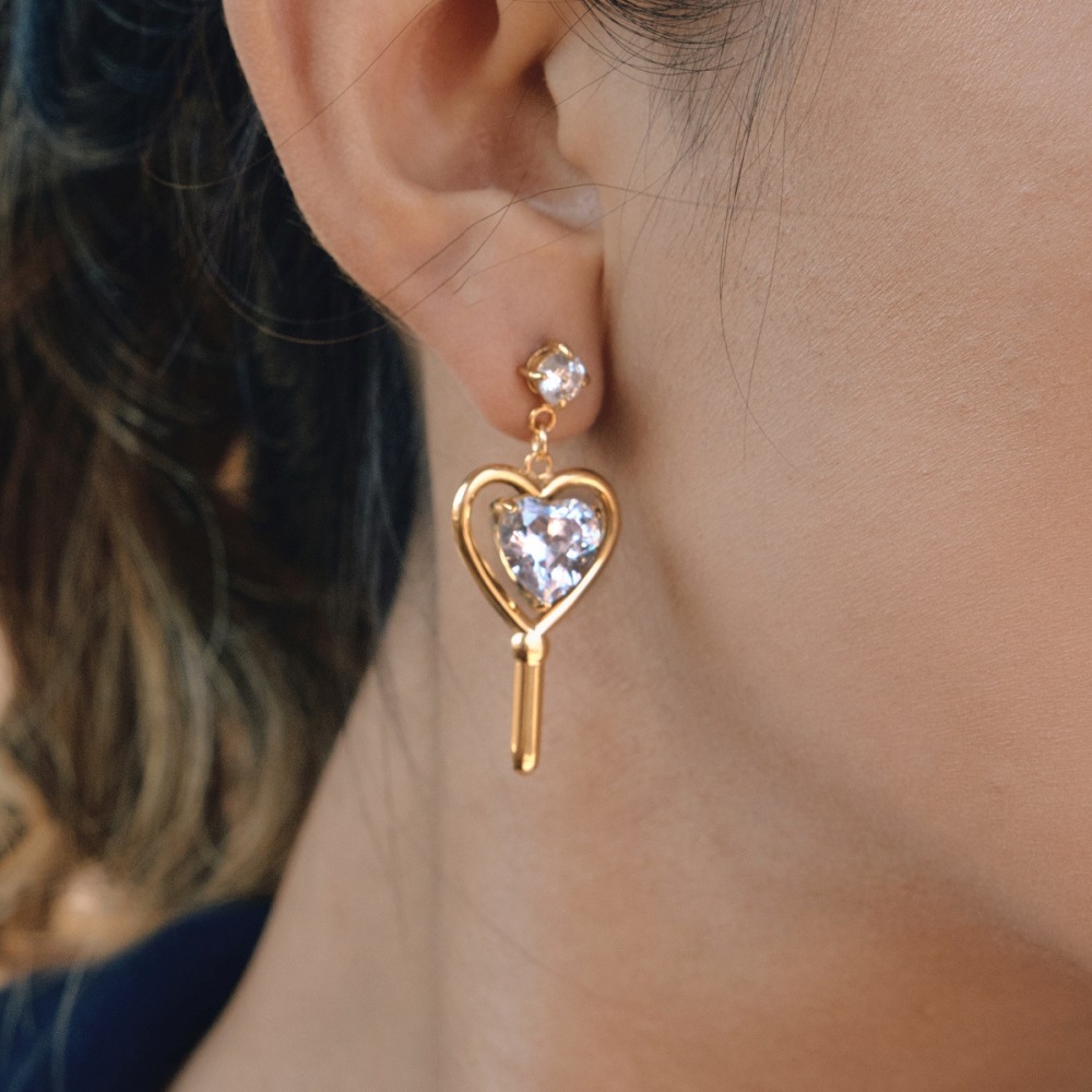 Boucles D'Oreilles Pendantes Pour Femme, En Acier Inoxydable Doré, Forme Cœur Romantique, Zircon, Étanches Et Anti-Ternissement. Image4