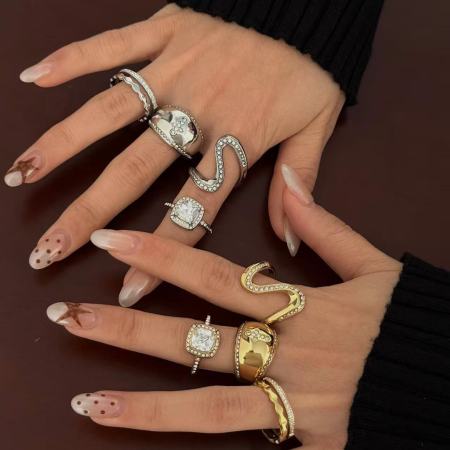 Bagues pour femmes en acier inoxydable, étanches, couleur or, aux lignes irrégulières et tendance, serties de pierres précieuses.