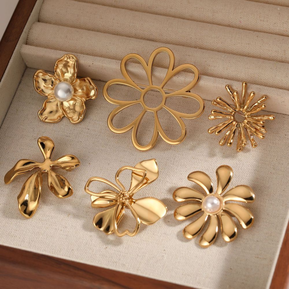 Broches Romantiques Rétro À Fleurs En Acier Inoxydable Étanche Couleur Or Et Perles Image3